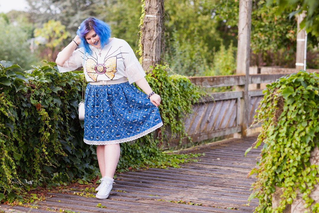 pop culture style, #popculturestyle, legende, bound, animée, japanimation, manga, sailor moon, club dorothé, série television, generation 80, génération 90, jupe, t-shirt, grande taille, curvy, ronde, ecole, back to school, personnage, bleu, mode grande taille, style positive, Ninaah Bulles, alternatif