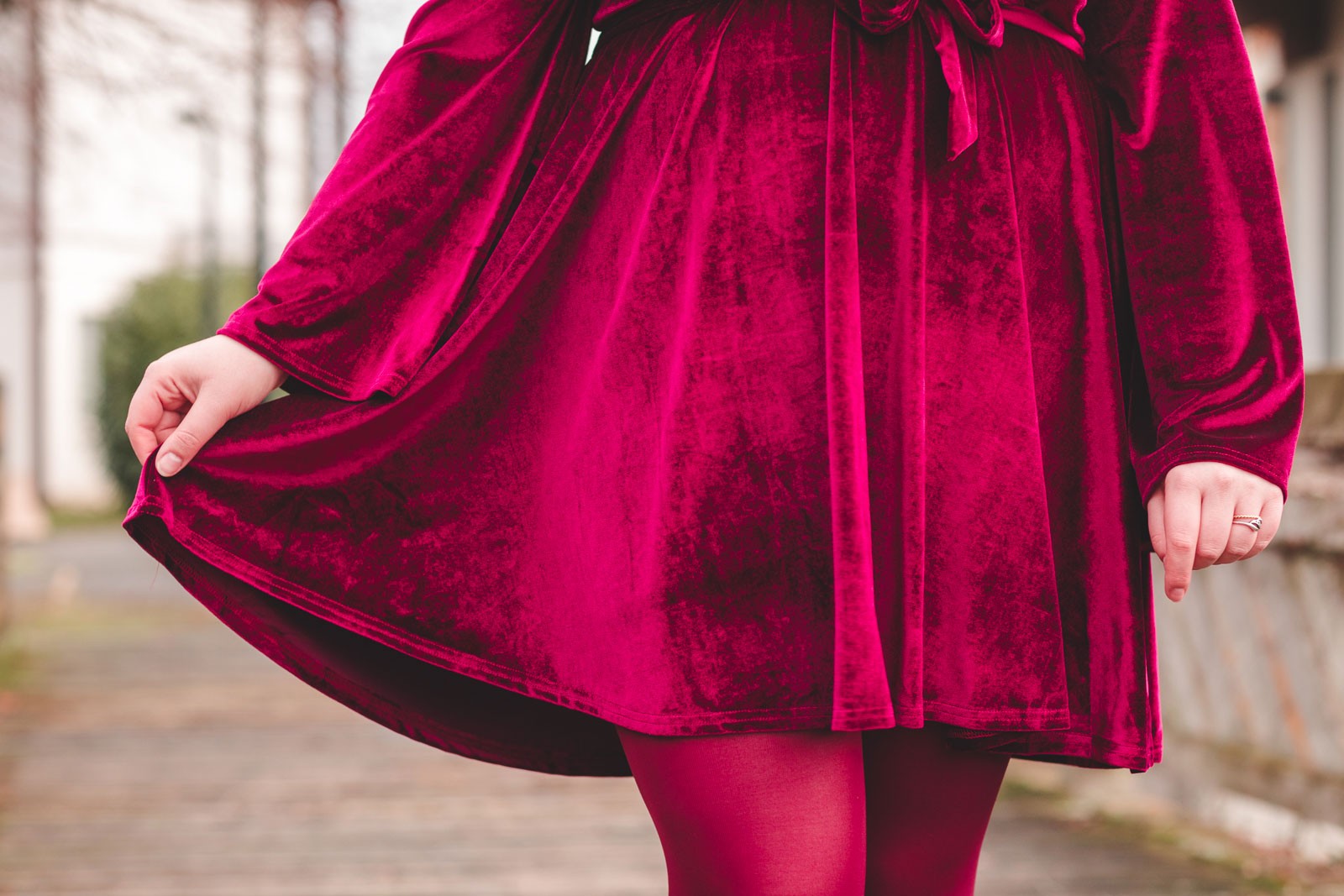 Ninaah Bulles, grande taille look, en 2019, entre blogeuse, shein, plussize, grande taille velours, burgundy, bordeau, rouge