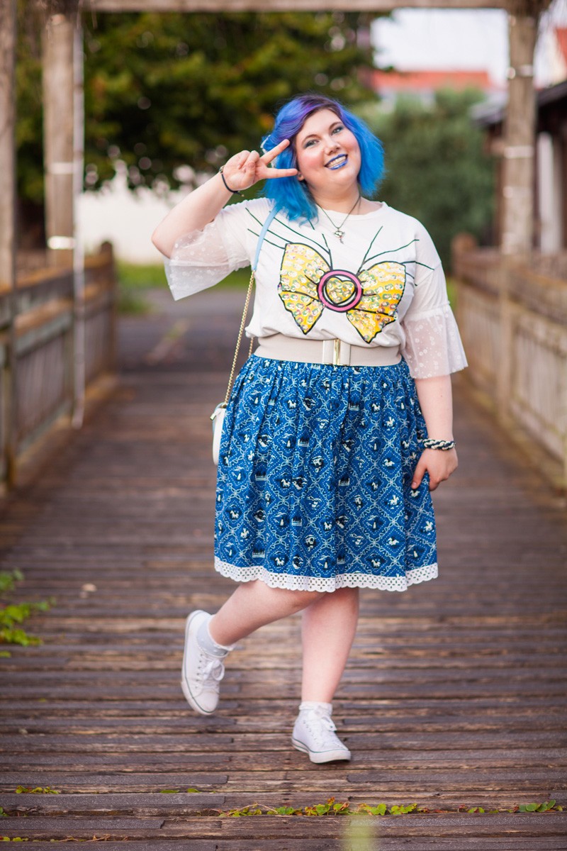 pop culture style, #popculturestyle, legende, bound, animée, japanimation, manga, sailor moon, club dorothé, série television, generation 80, génération 90, jupe, t-shirt, grande taille, curvy, ronde, ecole, back to school, personnage, bleu, mode grande taille, style positive, Ninaah Bulles, alternatif