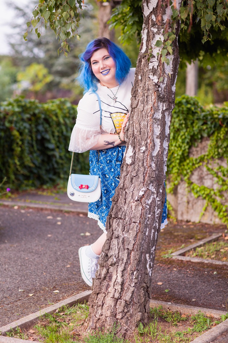 pop culture style, #popculturestyle, legende, bound, animée, japanimation, manga, sailor moon, club dorothé, série television, generation 80, génération 90, jupe, t-shirt, grande taille, curvy, ronde, ecole, back to school, personnage, bleu, mode grande taille, style positive, Ninaah Bulles, alternatif