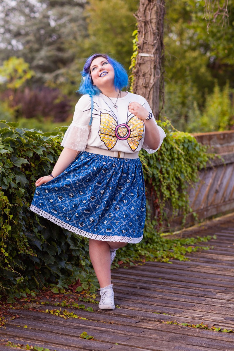 pop culture style, #popculturestyle, legende, bound, animée, japanimation, manga, sailor moon, club dorothé, série television, generation 80, génération 90, jupe, t-shirt, grande taille, curvy, ronde, ecole, back to school, personnage, bleu, mode grande taille, style positive, Ninaah Bulles, alternatif