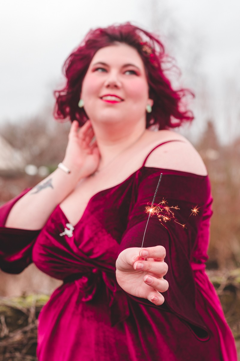 Ninaah Bulles, grande taille look, en 2019, entre blogeuse, shein, plussize, grande taille velours, burgundy, bordeau, rouge